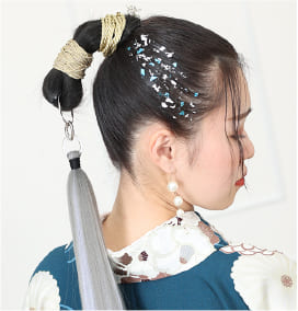 02撮影時のお着付けヘア・メイク無料